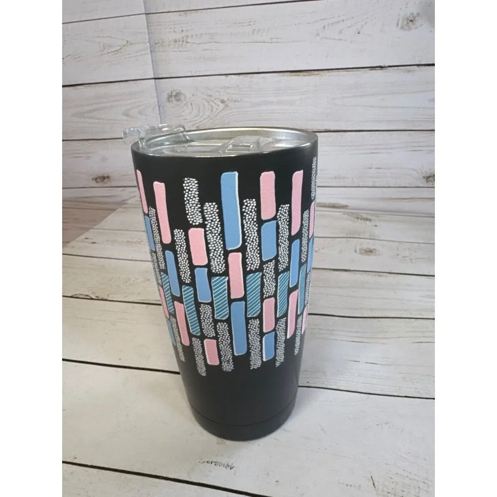 Manna Embossed Maverick 20 oz Tumbler Dark Grey Pink Blue Block Pattern Insulate